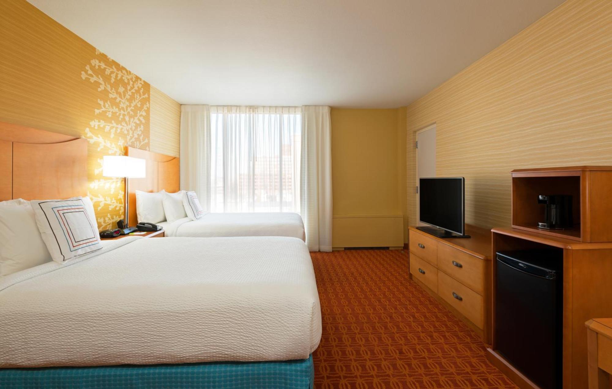 Fairfield Inn&suites Downtown Hotel