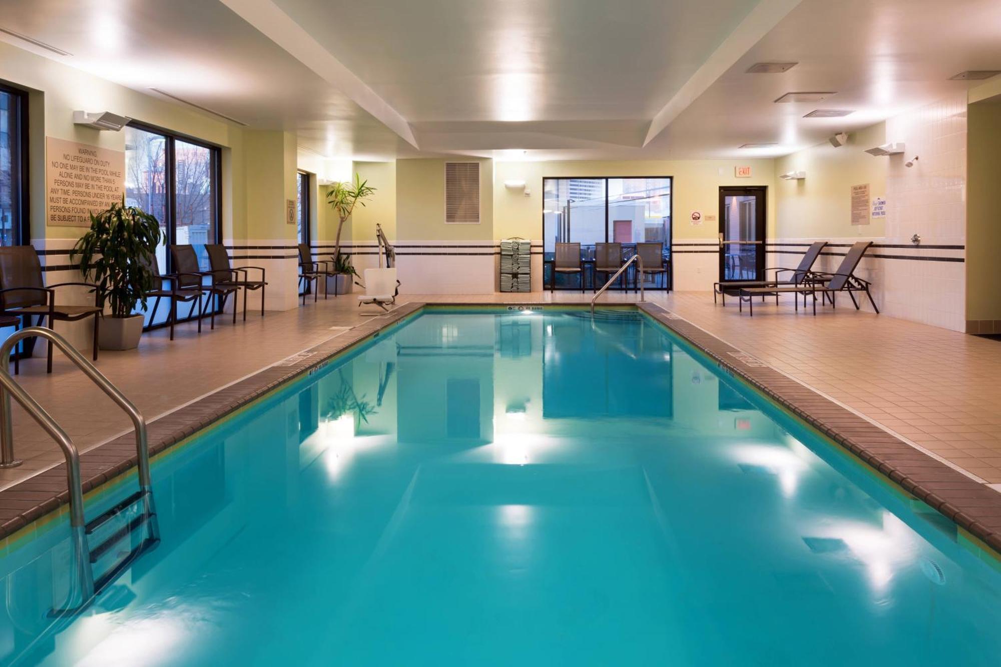 Fairfield Inn&suites Downtown 3* Louisville-Jefferson County