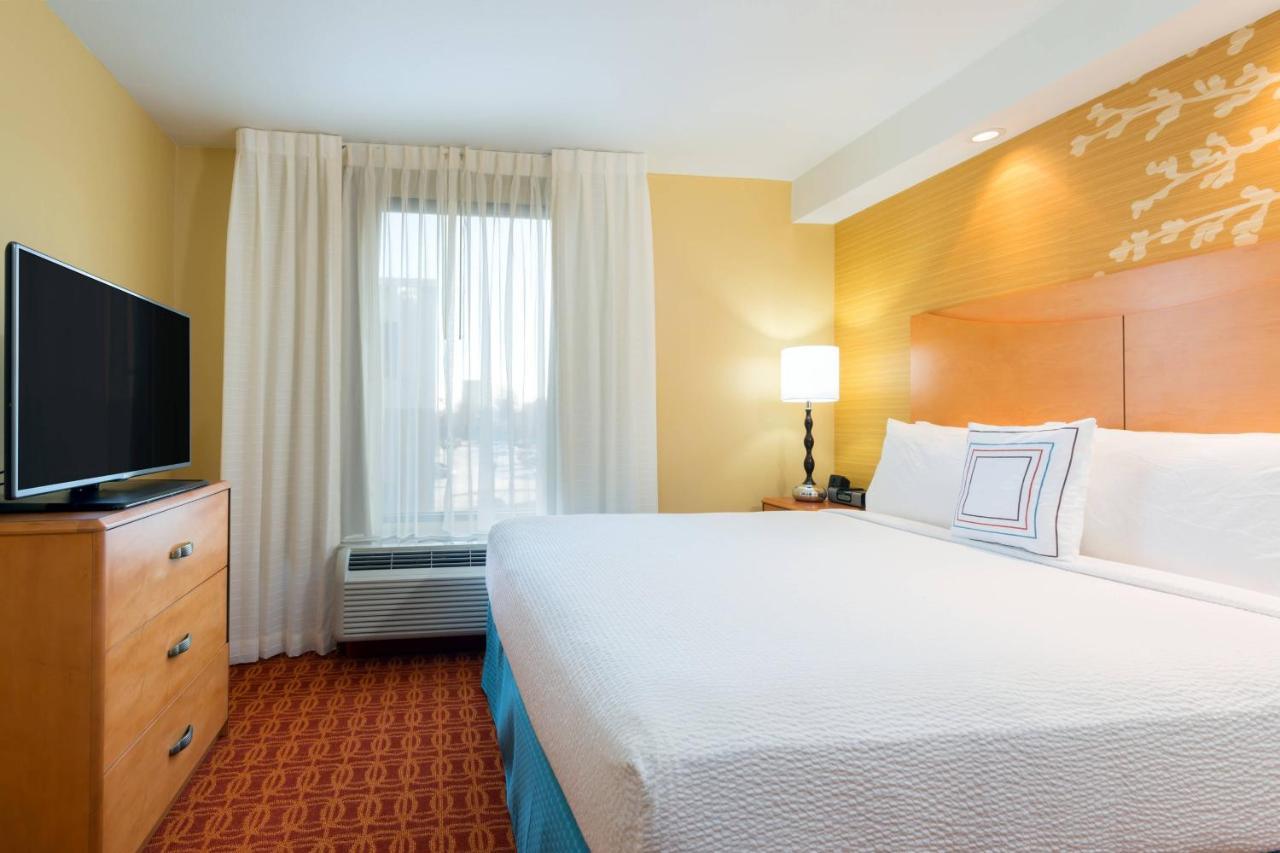 Hotel Fairfield & Downtown 3*